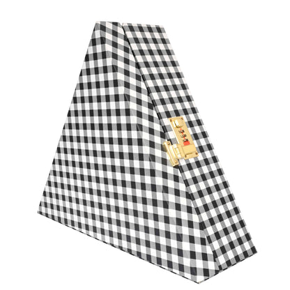 black-white-triangle-bar-box